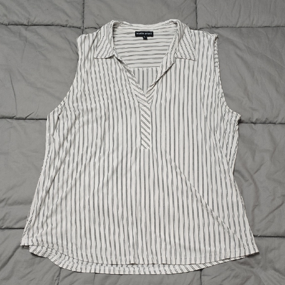 Elegant Women's Sleeveless Striped Blouse - Black and White